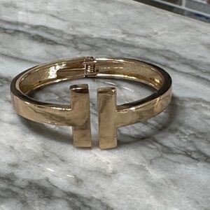 Gold Hammered Cuff Bracelet Tiffany T bangle immitation